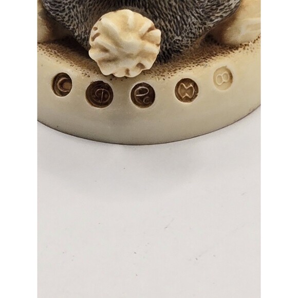 Harmony Kingdom Treasure Jests BEAU BRUMMELL Poodle Dog TREASURE JEST Calvesbert - Picture 6 of 14